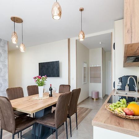 Basztowa Apartments By Vsi Krakow Ngoại thất bức ảnh