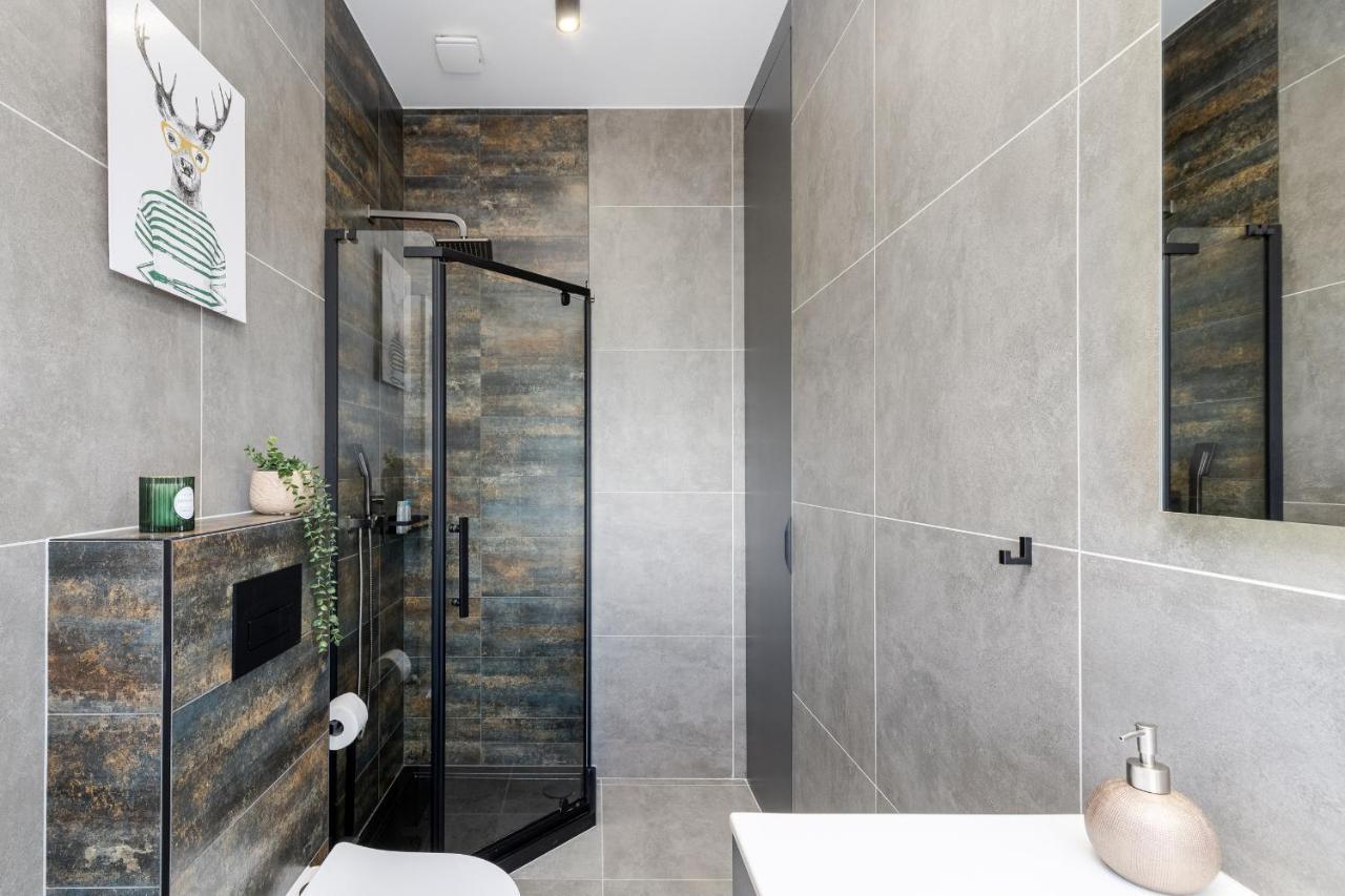 Basztowa Apartments By Vsi Krakow Ngoại thất bức ảnh