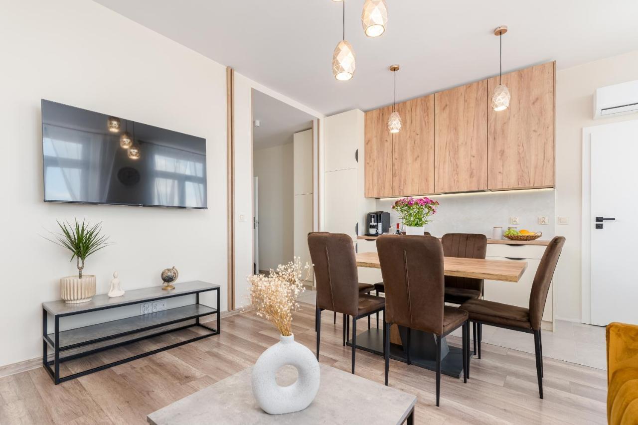 Basztowa Apartments By Vsi Krakow Ngoại thất bức ảnh